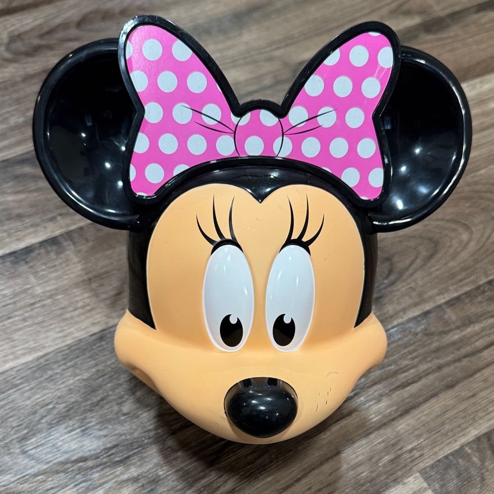 Minnie Mouse Polka Dot Bow Coin Bank